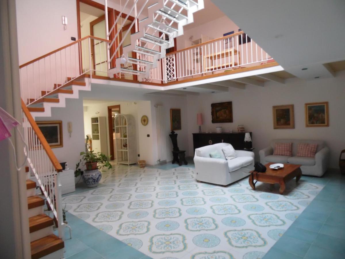 Apartament A Casa Di Monica Pozzuoli Zewnętrze zdjęcie