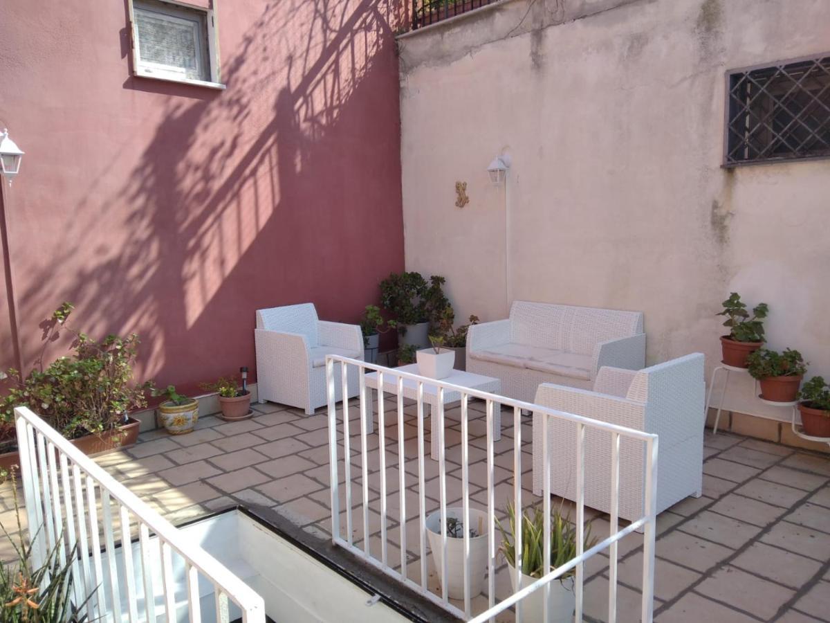 Apartament A Casa Di Monica Pozzuoli Zewnętrze zdjęcie
