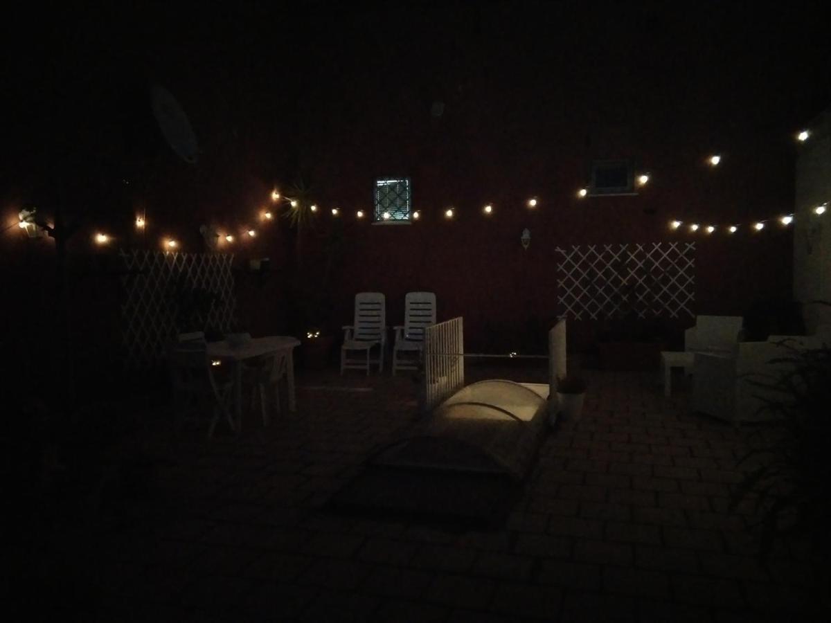 Apartament A Casa Di Monica Pozzuoli Zewnętrze zdjęcie